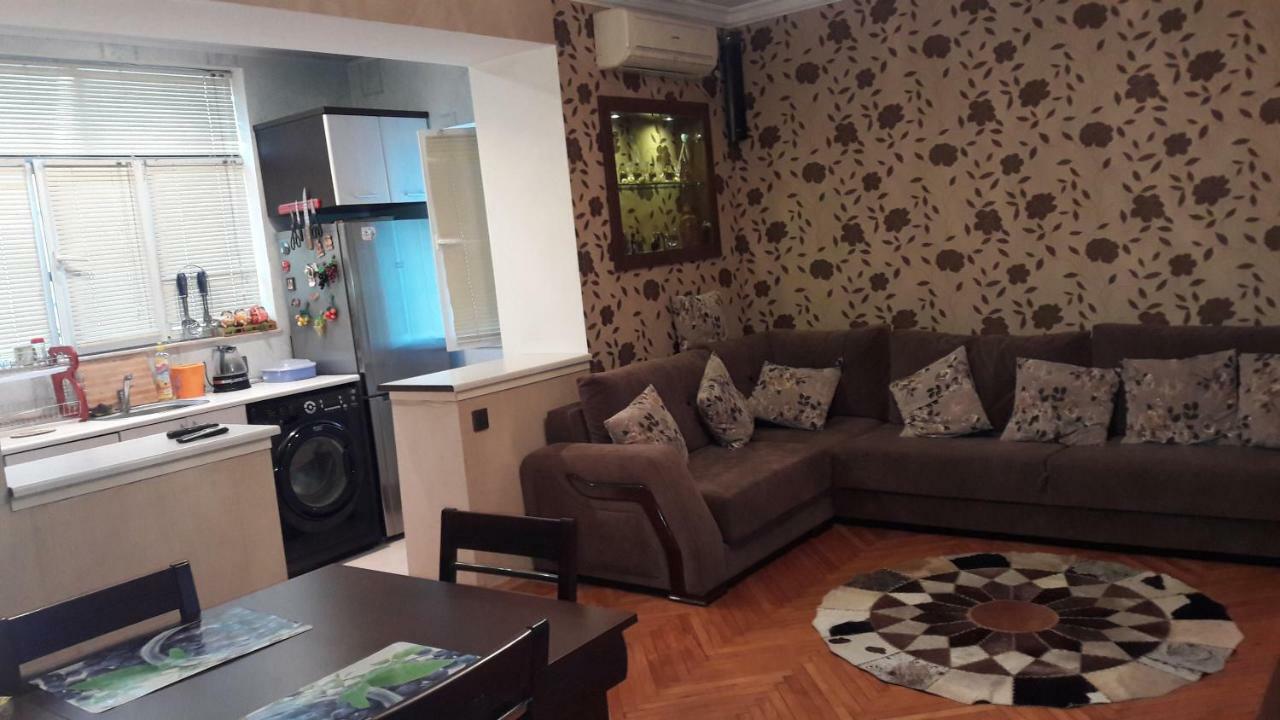 Comfortable, Close Center Baku Exterior foto